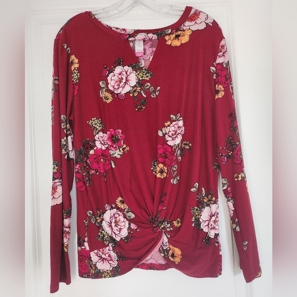 No Boundaries Red Floral long sleeve top size XXL